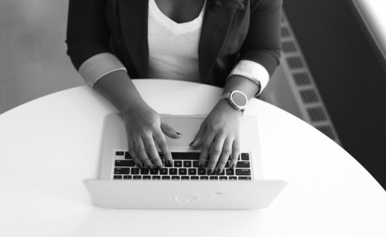 Interface de desenvolvimento mostrando sistema de recompensas progressivas para evento de Halloween